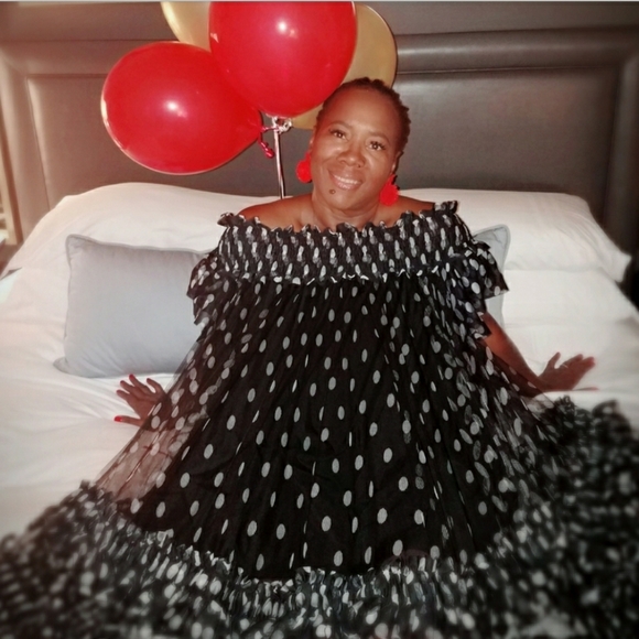 Meet Your Posher Thommi! - Picture 1 of 1